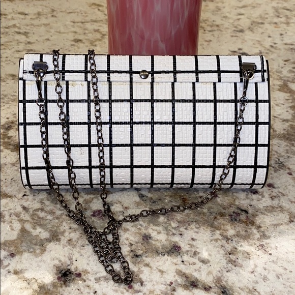 Fashion Clutch - Picture 6 of 6